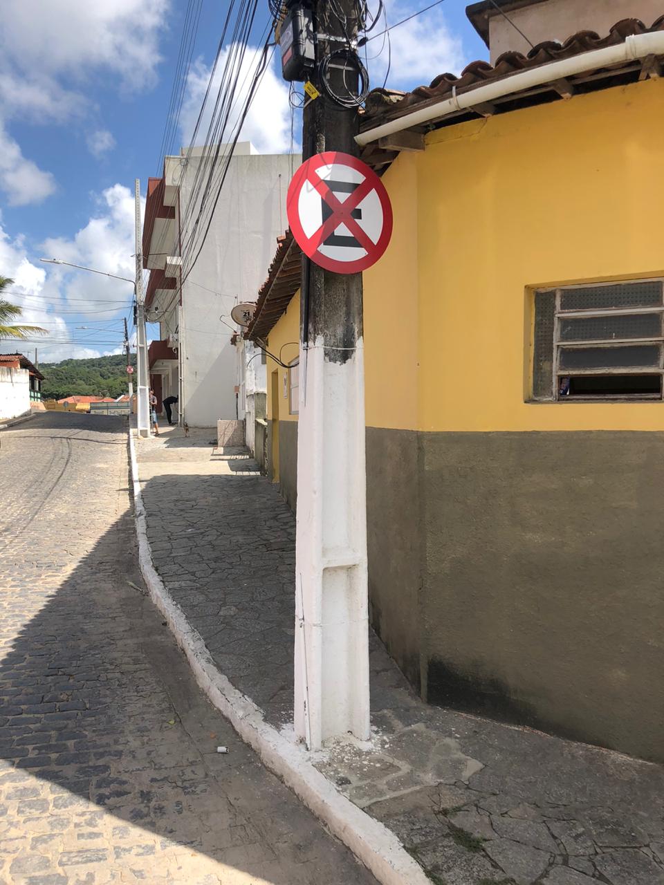 Departamento Municipal de Trânsito de Bananeiras realiza instalação de novas placas de sinalização
