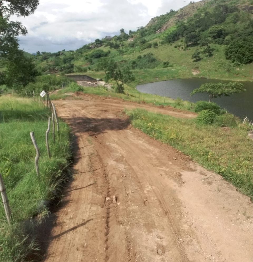 Prefeitura de Bananeiras realiza recuperação das estradas que ligam Bananeiras ao município de Belém