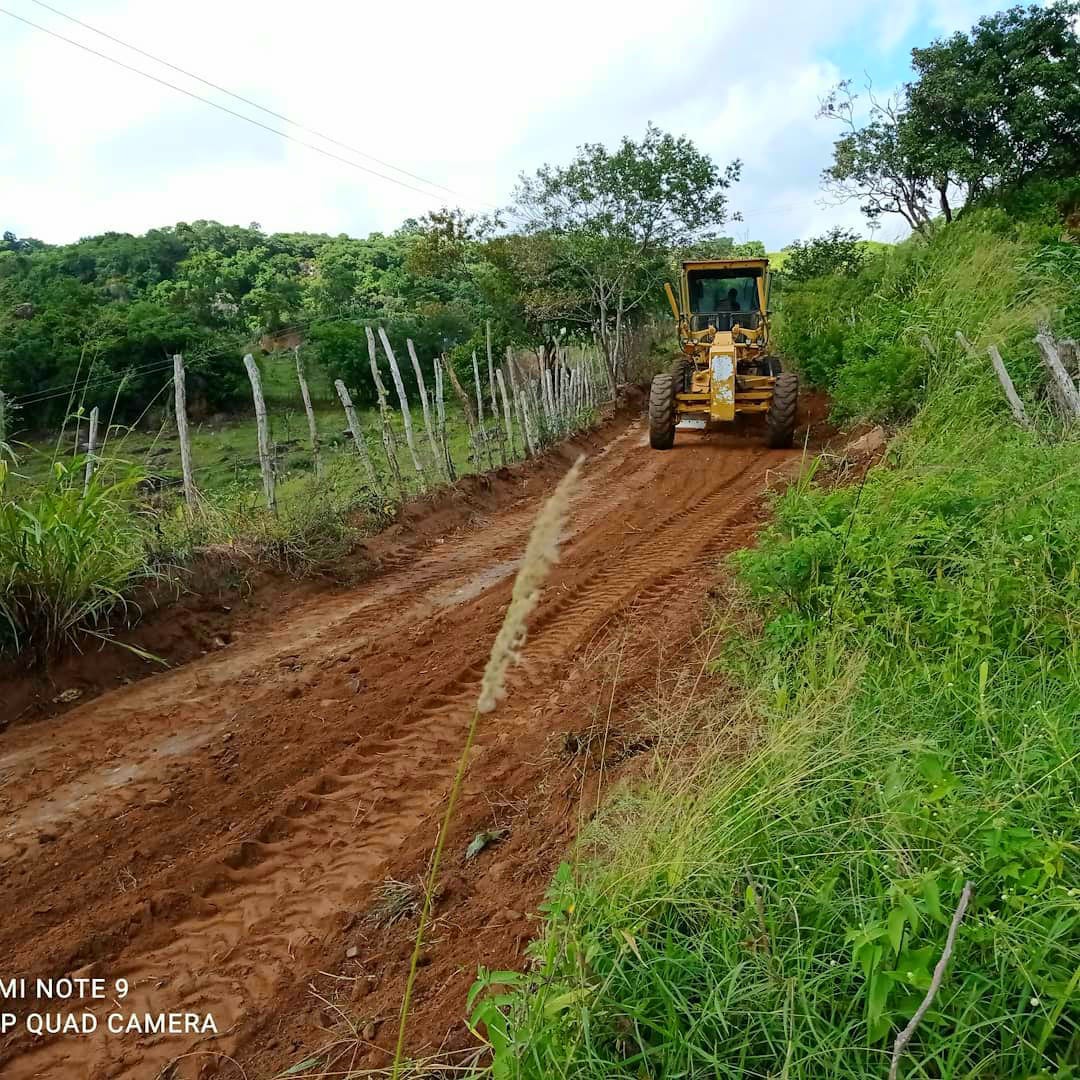 Secretaria de infraestrutura avança na recuperação das estradas rurais do município